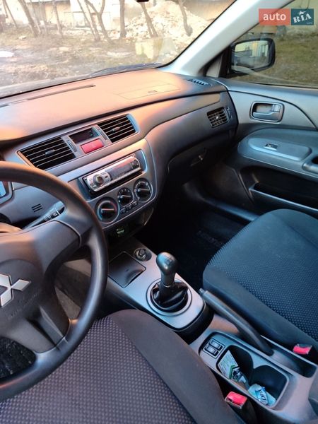 Седан Mitsubishi Lancer 2008 в Сарнах