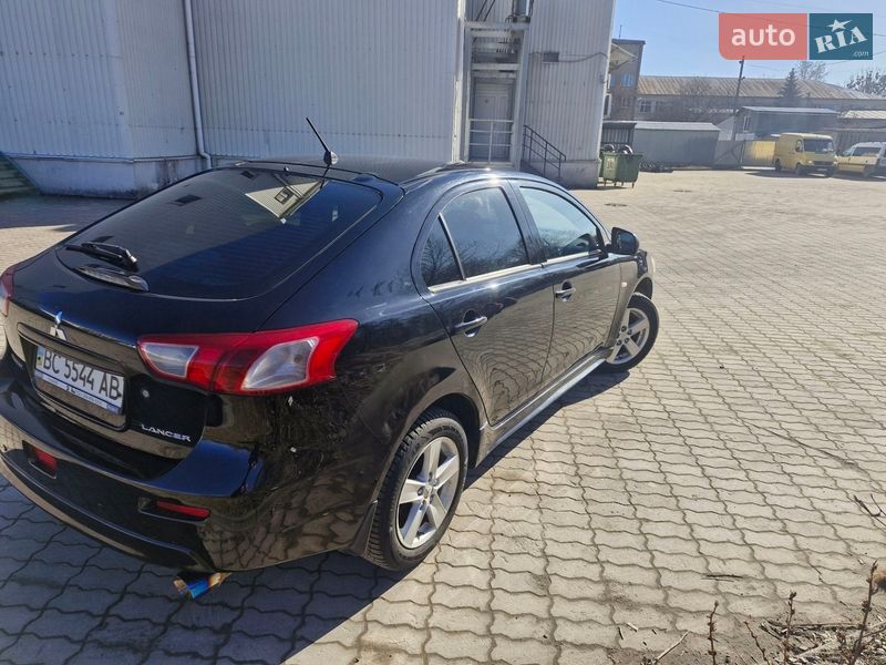 Хэтчбек Mitsubishi Lancer 2009 в Львове