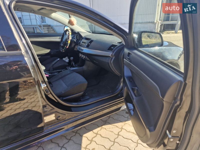 Хэтчбек Mitsubishi Lancer 2009 в Львове