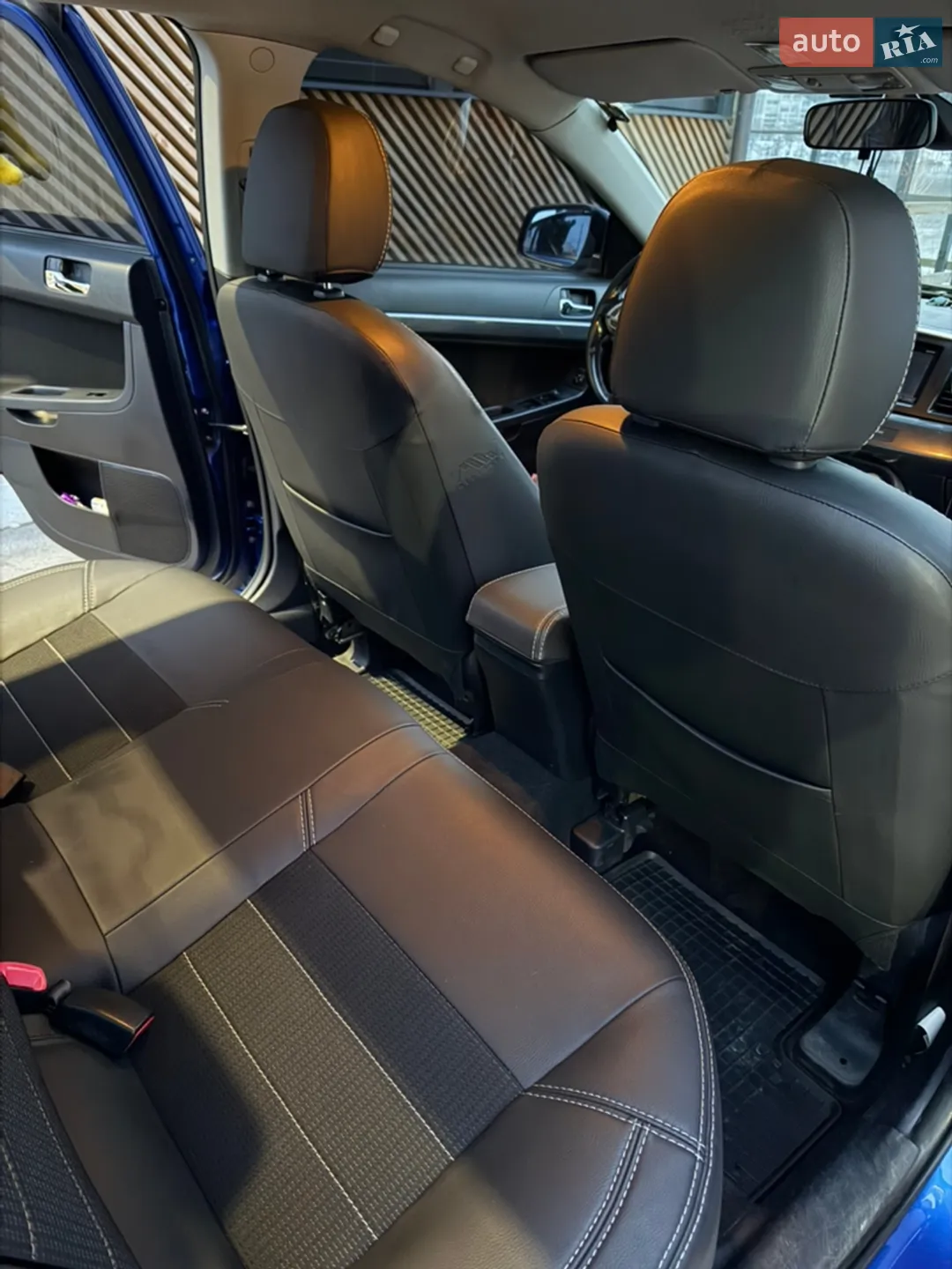2010 Mitsubishi Lancer - мініатюра 13