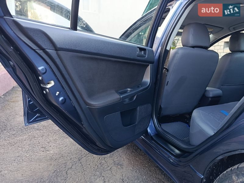 Седан Mitsubishi Lancer 2007 в Красилове фото 16 Седан Mitsubishi Lancer 2007 в Красилове