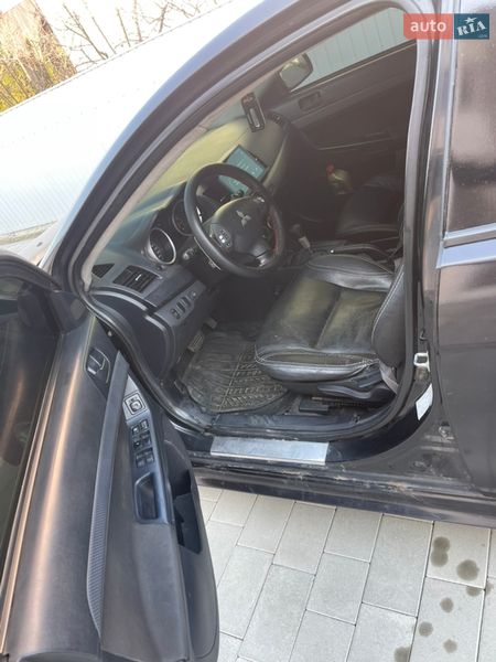 Седан Mitsubishi Lancer 2007 в Черновцах