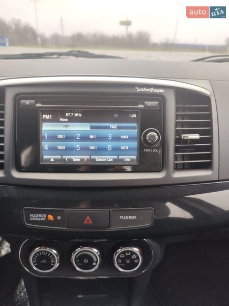 Седан Mitsubishi Lancer 2015 в Запорожье