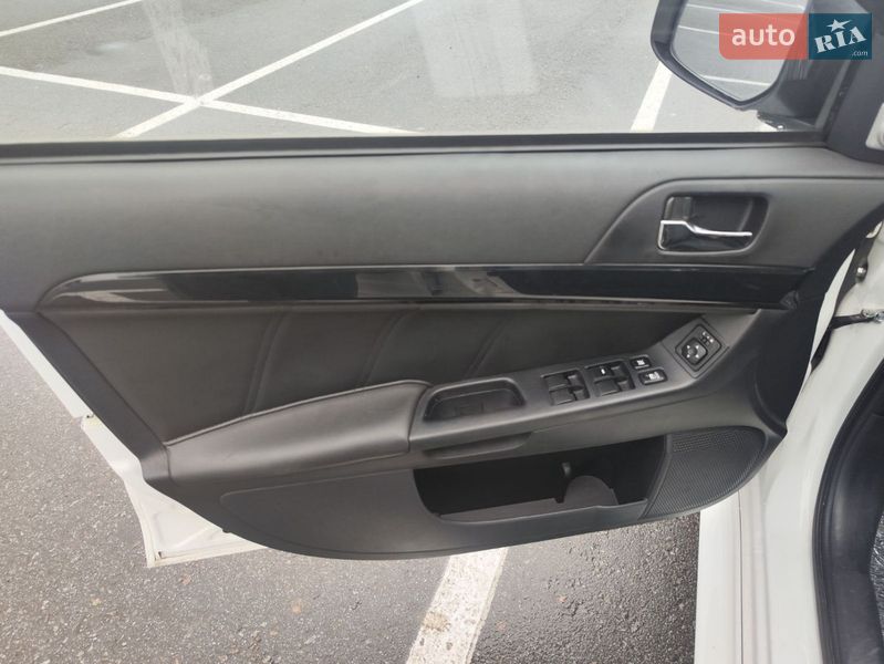 Седан Mitsubishi Lancer 2015 в Запорожье