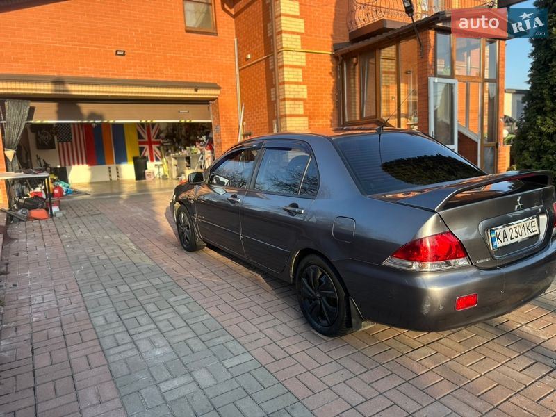 Седан Mitsubishi Lancer 2008 в Киеве