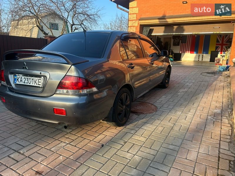 Седан Mitsubishi Lancer 2008 в Киеве