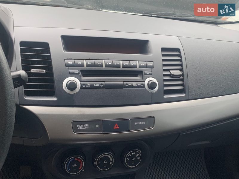 Седан Mitsubishi Lancer 2012 в Тернівці