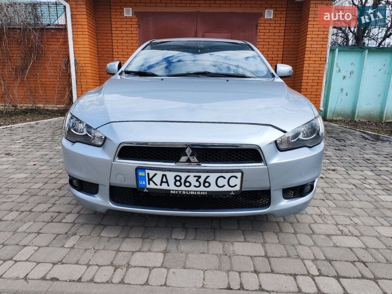 Седан Mitsubishi Lancer 2014 в Чернигове