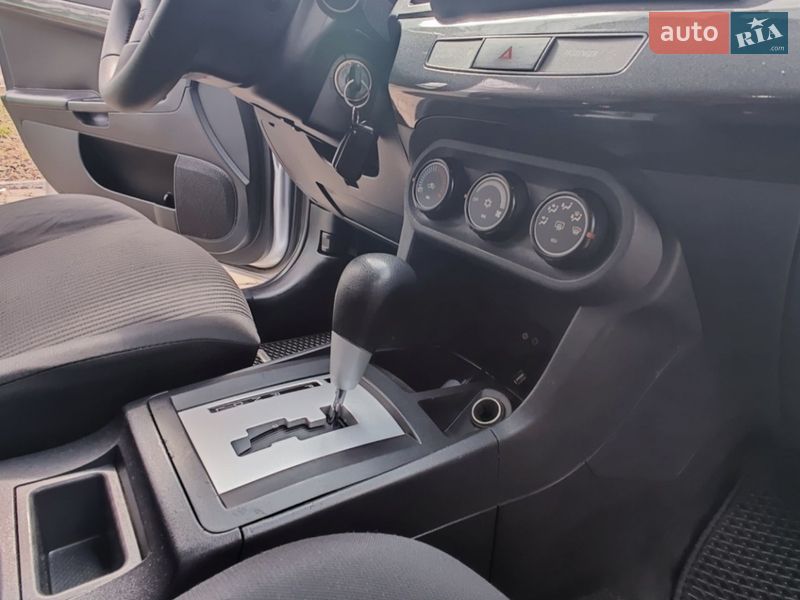 Седан Mitsubishi Lancer 2014 в Чернигове