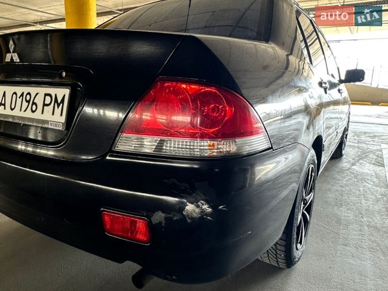 Седан Mitsubishi Lancer 2005 в Киеве