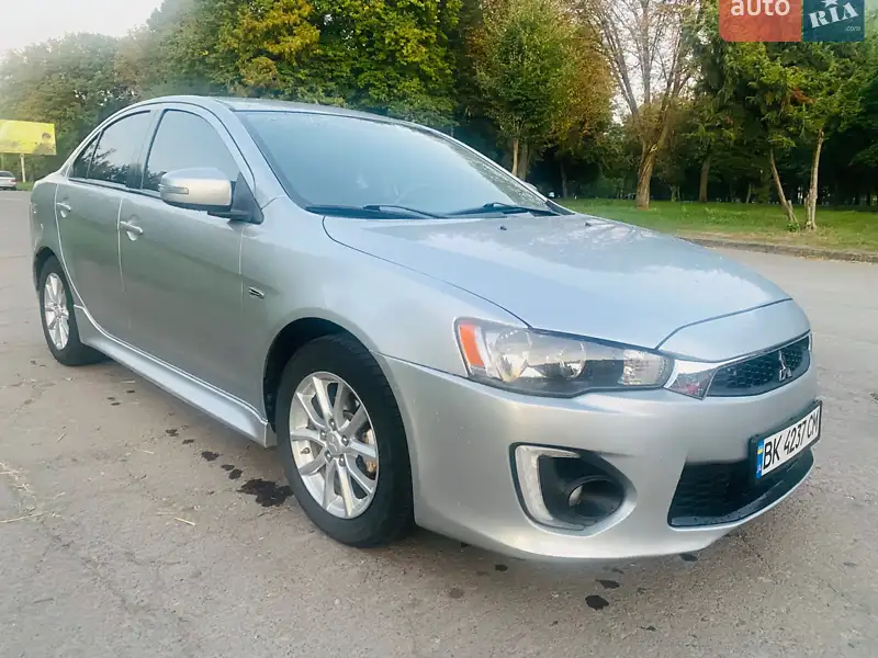 Mitsubishi Lancer