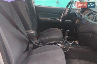 Седан Mitsubishi Lancer 2005 в Киеве