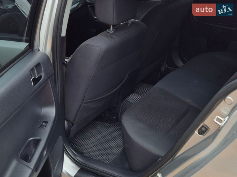 Седан Mitsubishi Lancer 2015 в Чернигове