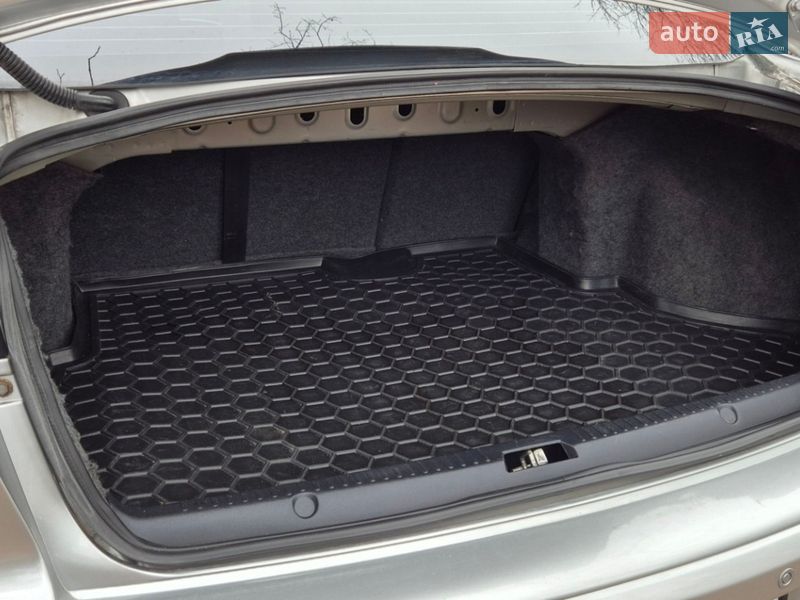 Седан Mitsubishi Lancer 2015 в Чернигове