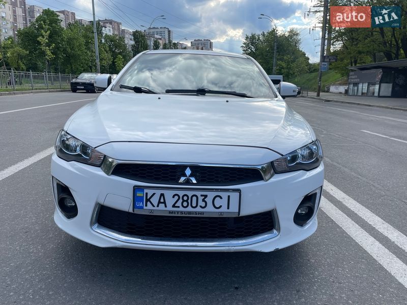 Седан Mitsubishi Lancer 2016 в Киеве фото 13 Седан Mitsubishi Lancer 2016 в Киеве