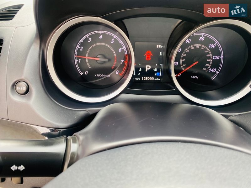 Седан Mitsubishi Lancer 2015 в Ровно