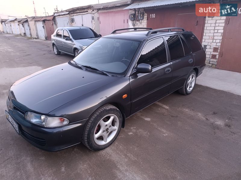 Универсал Mitsubishi Lancer 1993 в Николаеве фото 5 Универсал Mitsubishi Lancer 1993 в Николаеве