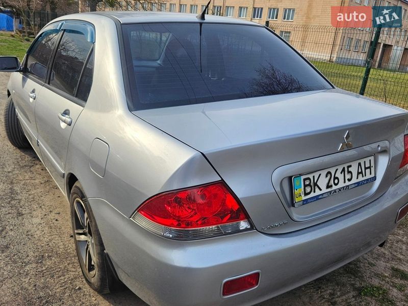 Седан Mitsubishi Lancer 2006 в Ровно