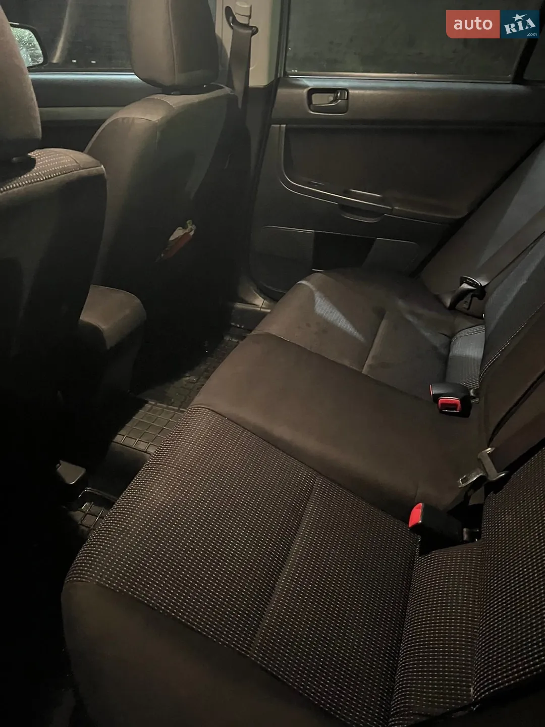 2010 Mitsubishi Lancer - мініатюра 11