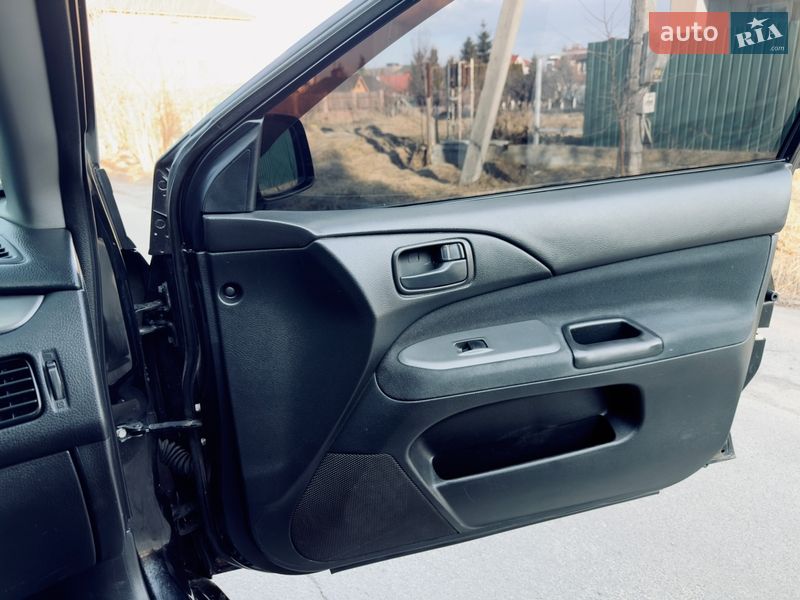 Седан Mitsubishi Lancer 2007 в Киеве фото 25 Седан Mitsubishi Lancer 2007 в Киеве