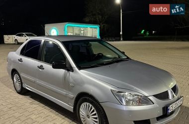 Седан Mitsubishi Lancer 2004 в Чернівцях