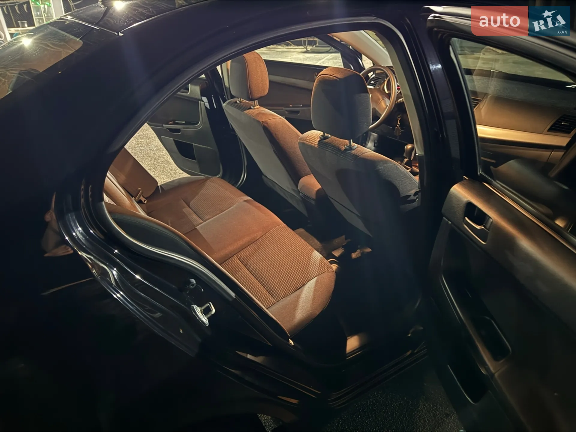2010 Mitsubishi Lancer - мініатюра 22