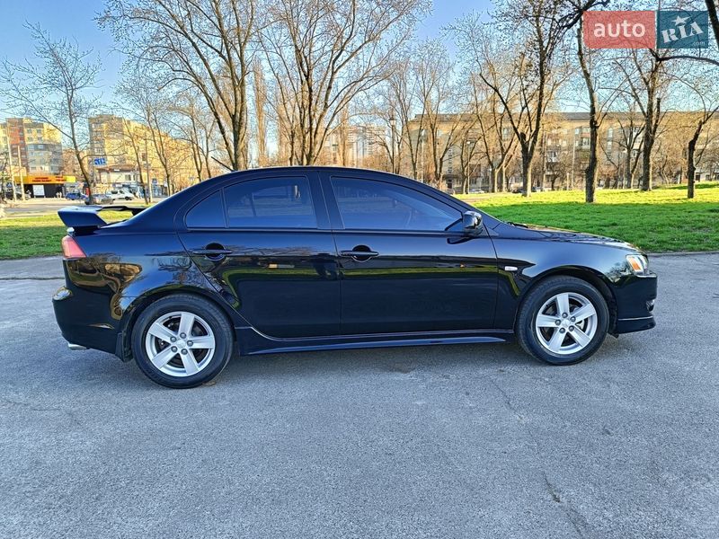 Седан Mitsubishi Lancer 2008 в Киеве