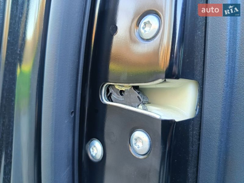 Седан Mitsubishi Lancer 2008 в Киеве