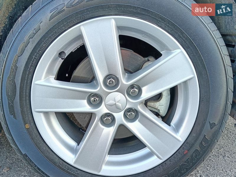 Седан Mitsubishi Lancer 2008 в Киеве