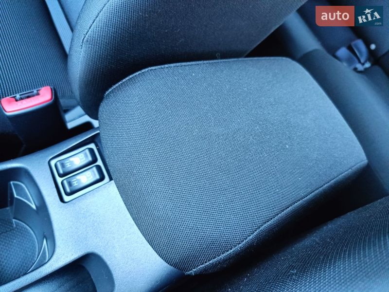 Седан Mitsubishi Lancer 2008 в Киеве