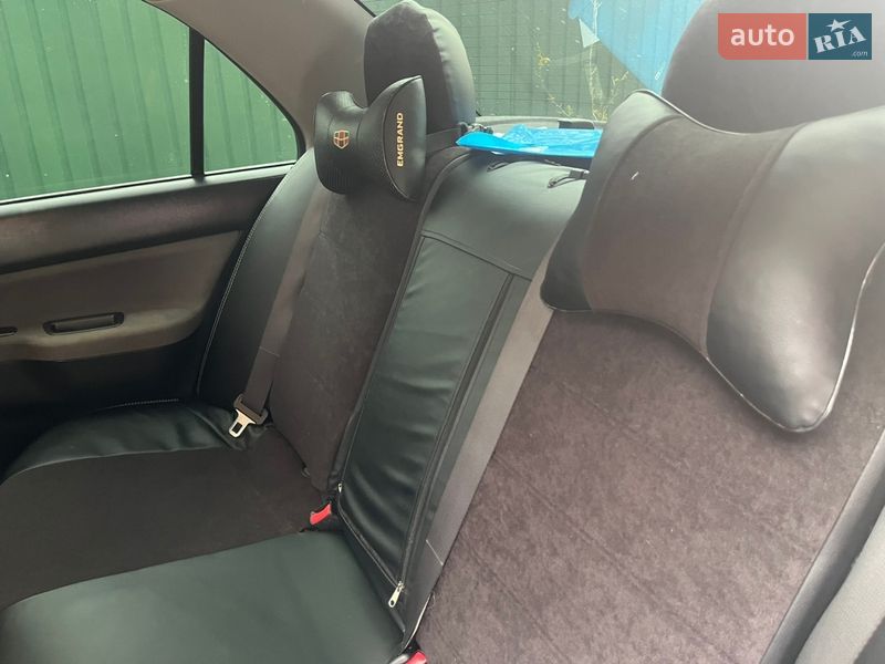 Седан Mitsubishi Lancer 2005 в Косові