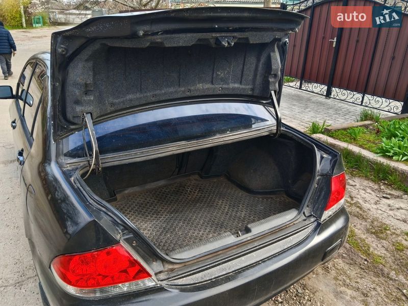 Седан Mitsubishi Lancer 2005 в Первомайську