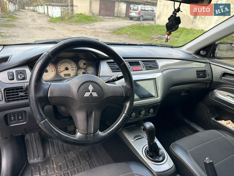 Седан Mitsubishi Lancer 2006 в Кам'янському фото 5 Седан Mitsubishi Lancer 2006 в Кам'янському