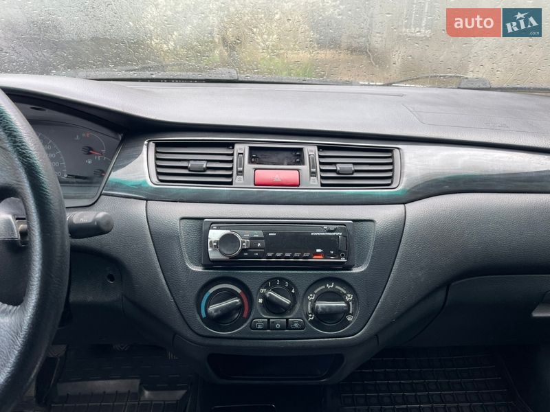 Седан Mitsubishi Lancer 2004 в Одессе фото 21 Седан Mitsubishi Lancer 2004 в Одессе