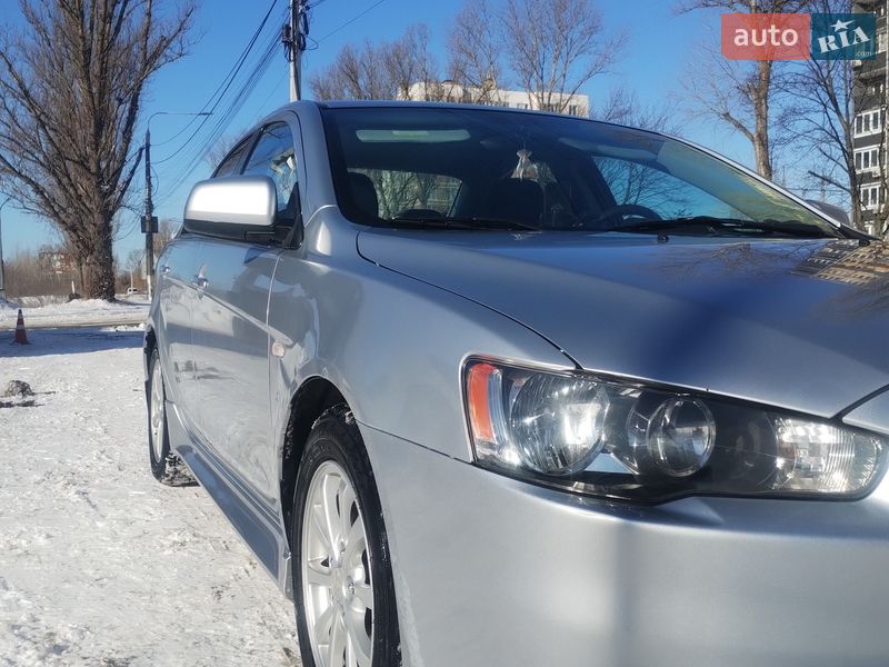 Mitsubishi Lancer 2012