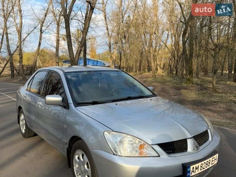 Седан Mitsubishi Lancer 2009 в Малине фото Седан Mitsubishi Lancer 2009 в Малине