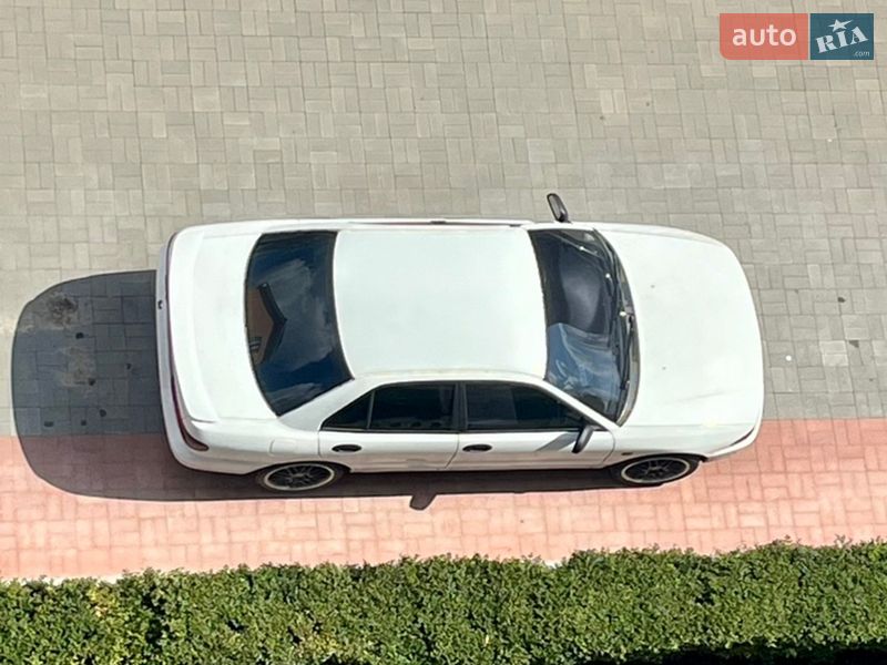 Седан Mitsubishi Lancer 1995 в Кременчуці