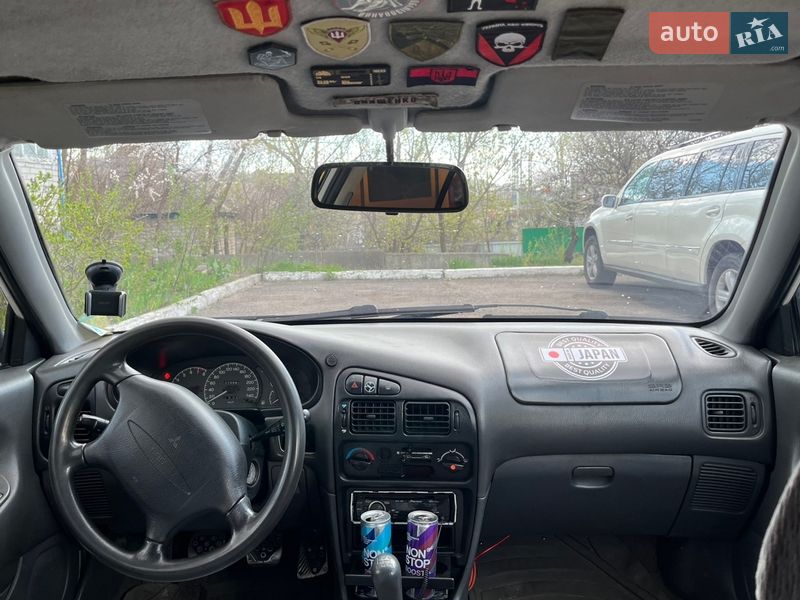 Седан Mitsubishi Lancer 1995 в Кременчуці