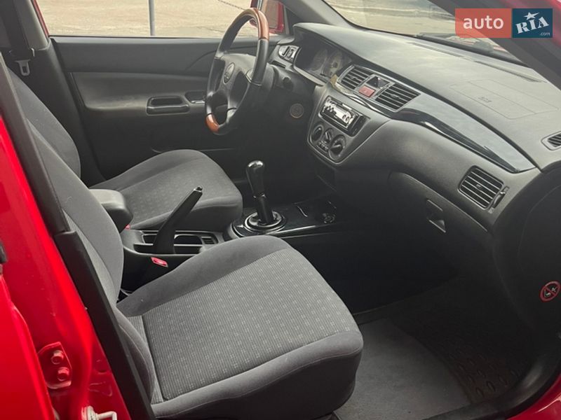 Універсал Mitsubishi Lancer 2004 в Дніпрі