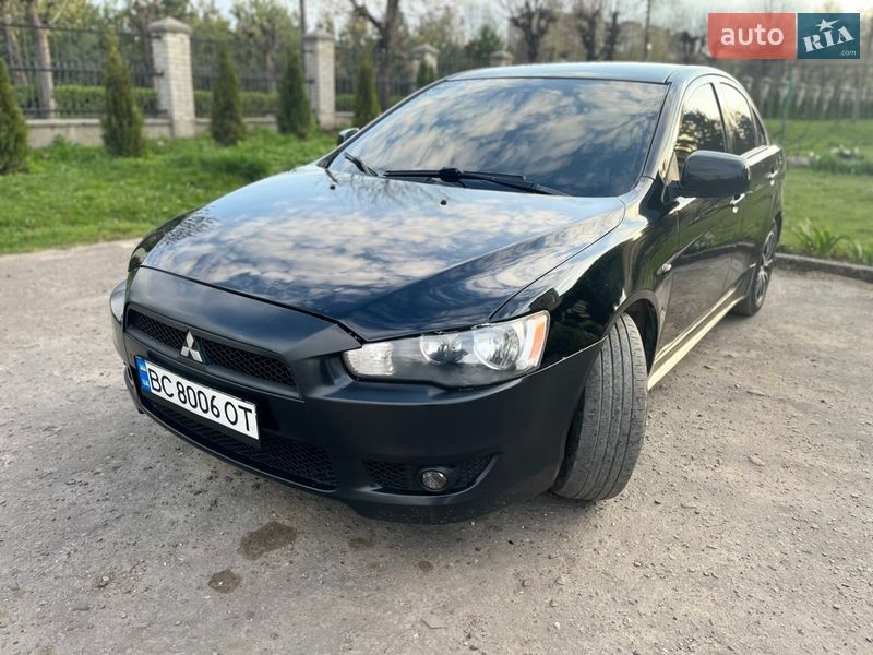 Седан Mitsubishi Lancer 2010 в Золочеві