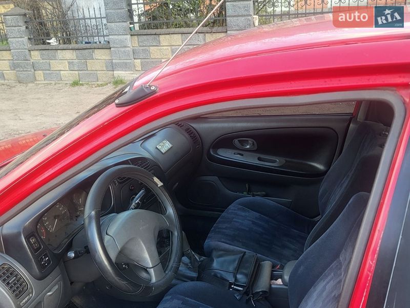 Седан Mitsubishi Lancer 1996 в Старом Селе