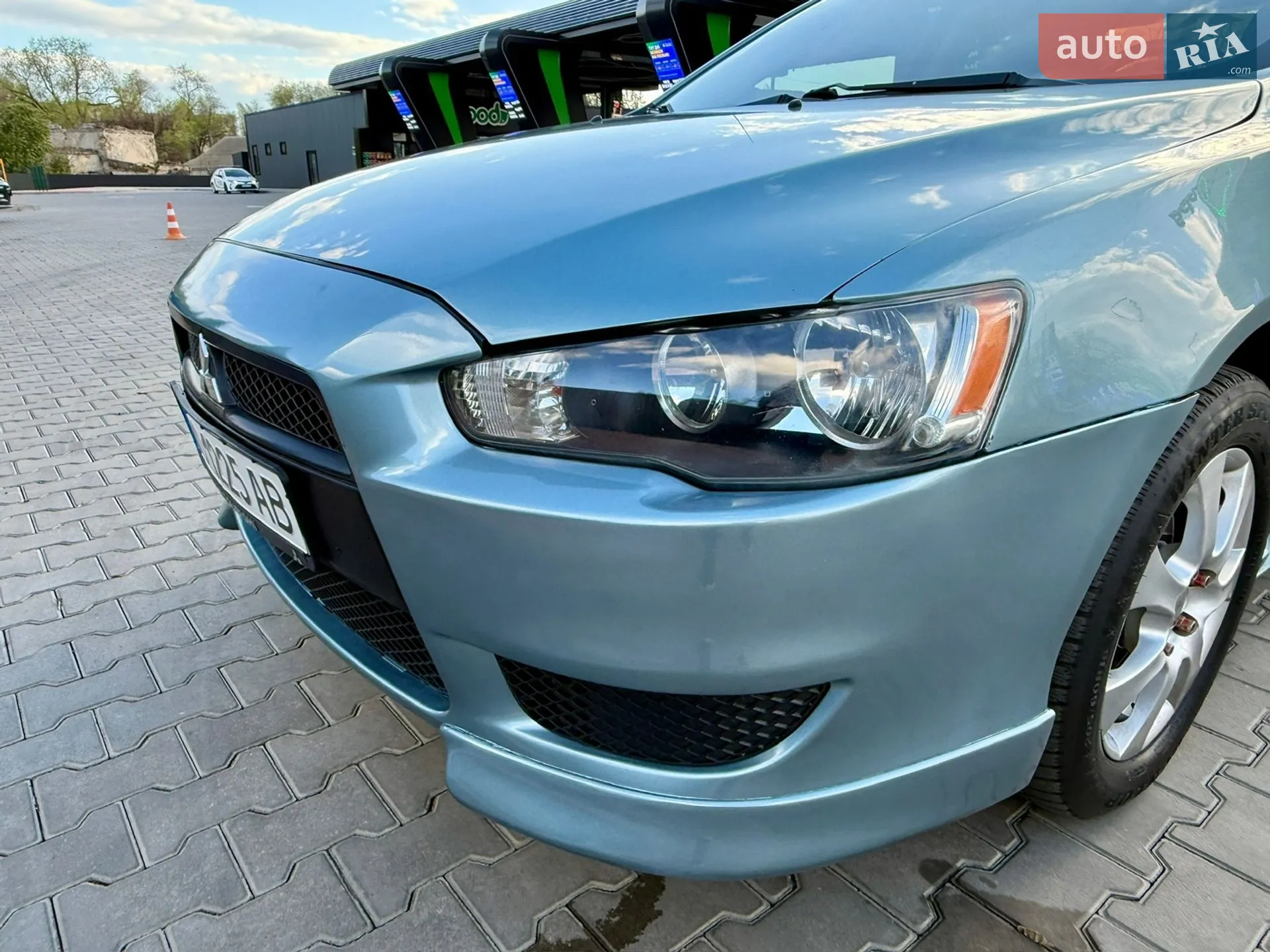 2010 Mitsubishi Lancer - мініатюра 4
