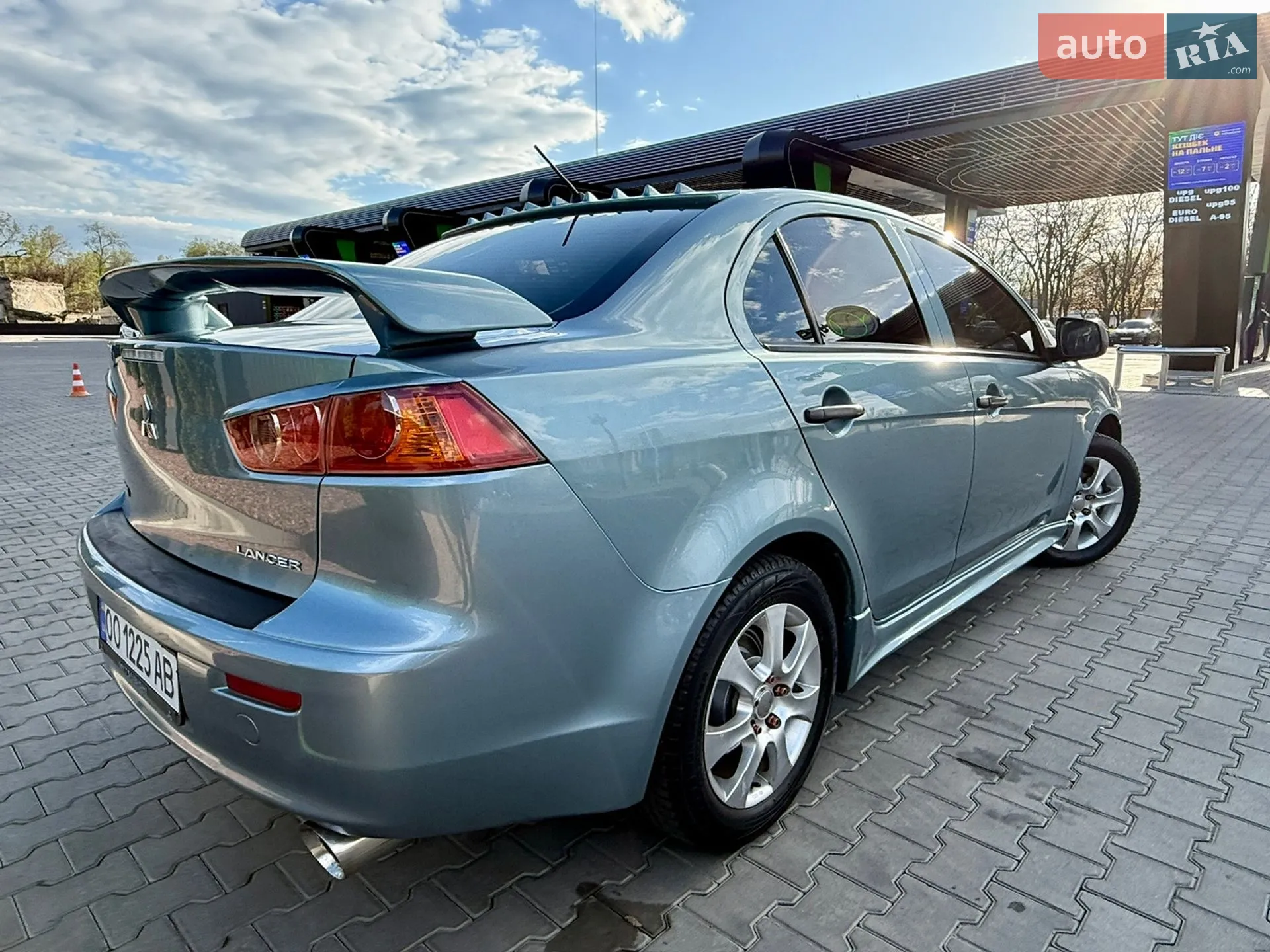 2010 Mitsubishi Lancer - мініатюра 10