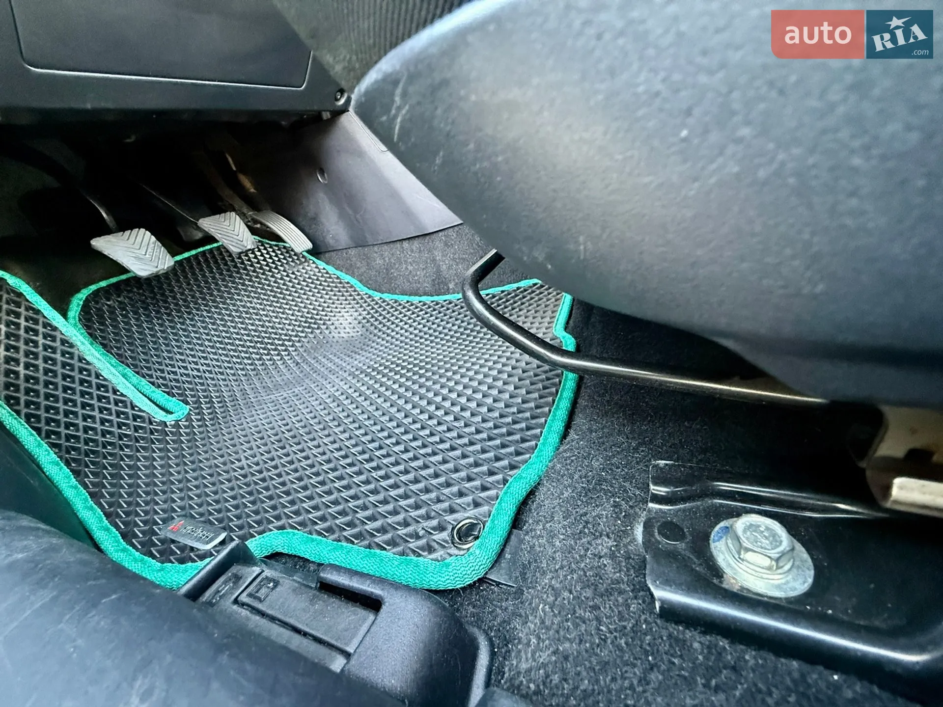 2010 Mitsubishi Lancer - мініатюра 19