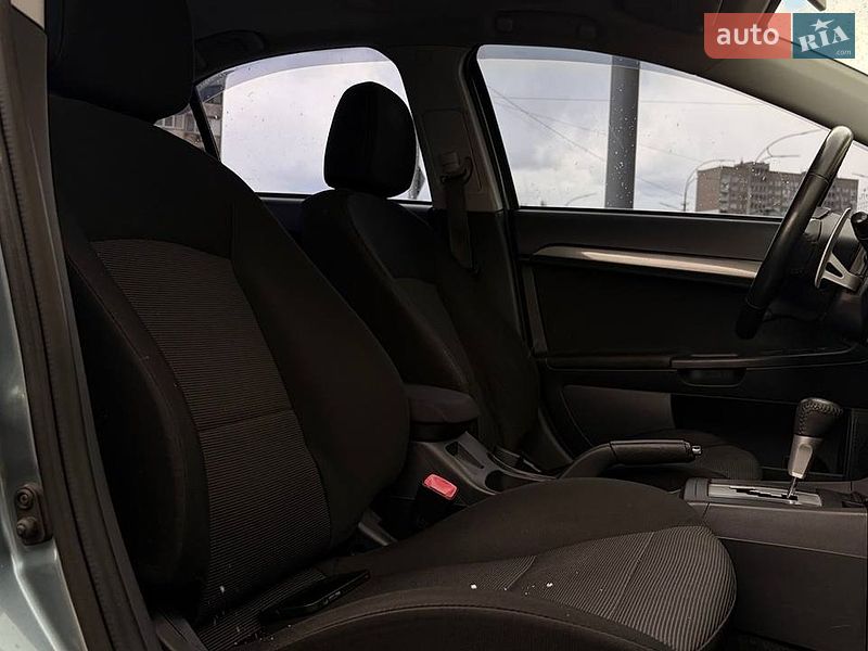 Седан Mitsubishi Lancer 2008 в Киеве