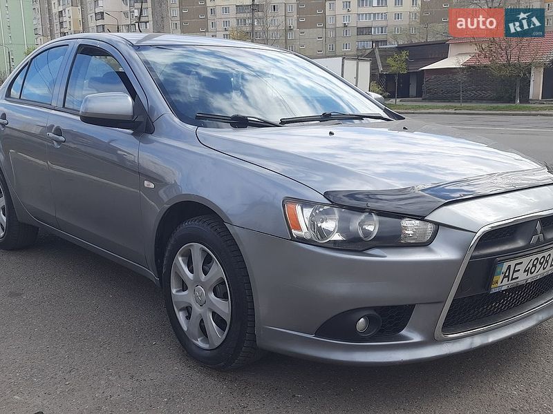 Mitsubishi Lancer 2012
