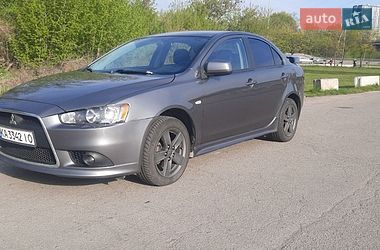 Седан Mitsubishi Lancer 2009 в Киеве