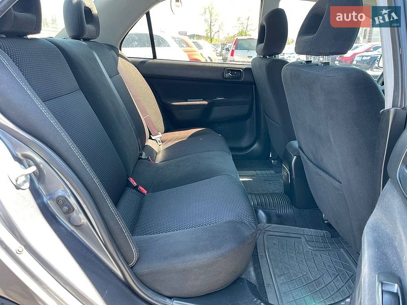 Седан Mitsubishi Lancer 2008 в Киеве