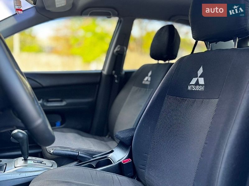 Седан Mitsubishi Lancer 2007 в Николаеве