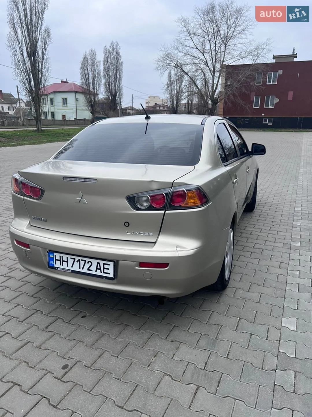 2010 Mitsubishi Lancer - мініатюра 8